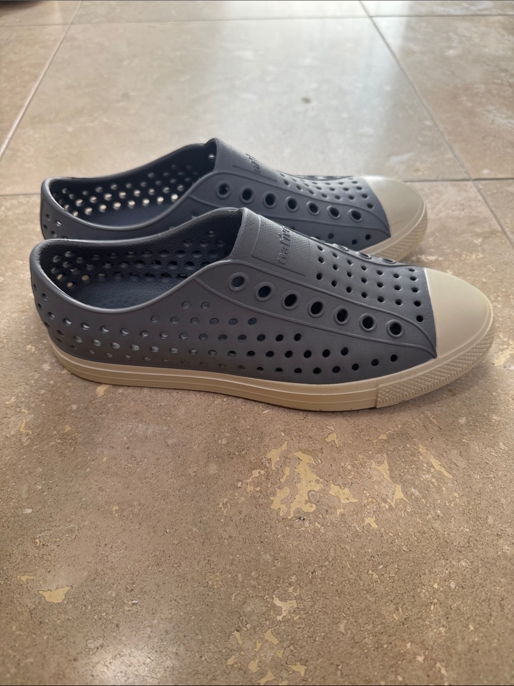 Native Jefferson Shoes - Gravity Grey/Shell Bone Marrow